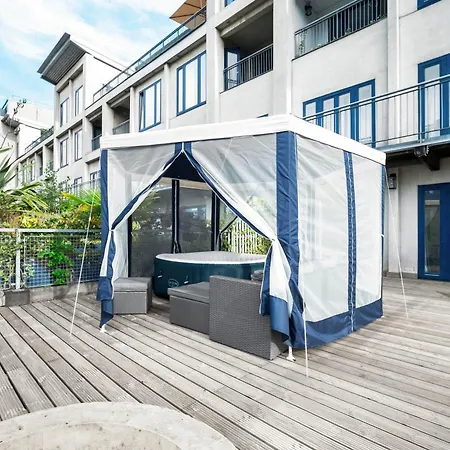 Luxury 3 Bedroom Penthouse - City Centre - Terrace - Hot Tub - Gym - 21mb * Birmingham