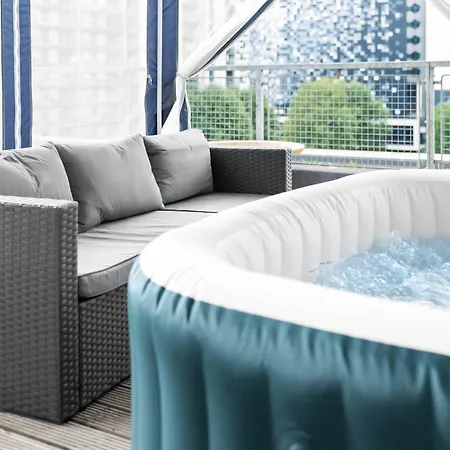 Apartament Luxury 3 Bedroom Penthouse - City Centre - Terrace - Hot Tub - Gym - 21mb