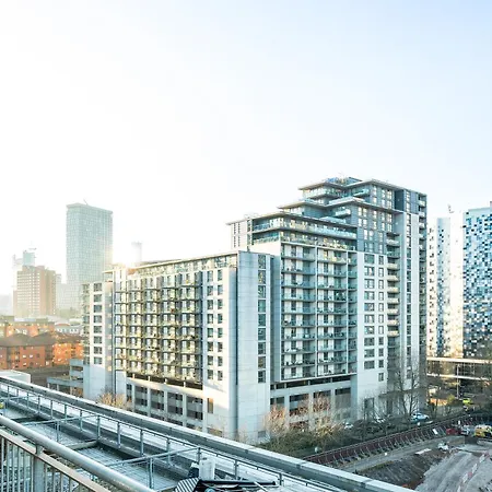 Apartament Luxury 3 Bedroom Penthouse - City Centre - Terrace - Hot Tub - Gym - 21mb *
