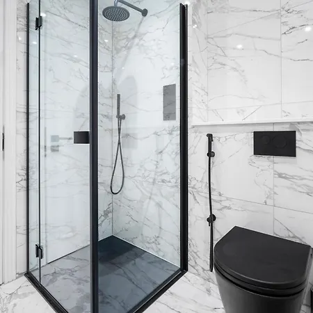 Luxury 3 Bedroom Penthouse - City Centre - Terrace - Hot Tub - Gym - 21mb Apartament Birmingham